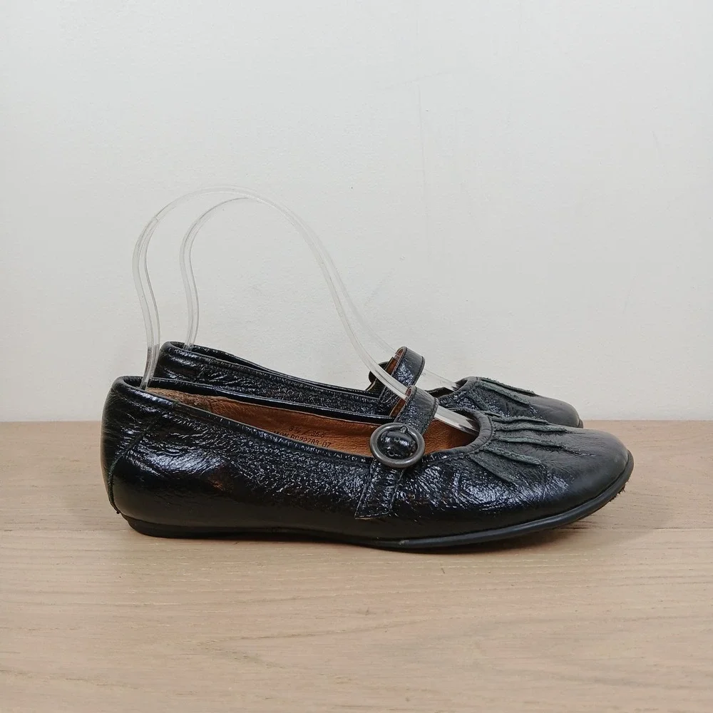 Born Girls 3.5 Black Crinkled Patent Leather Mary Jane Flats School Uniform
